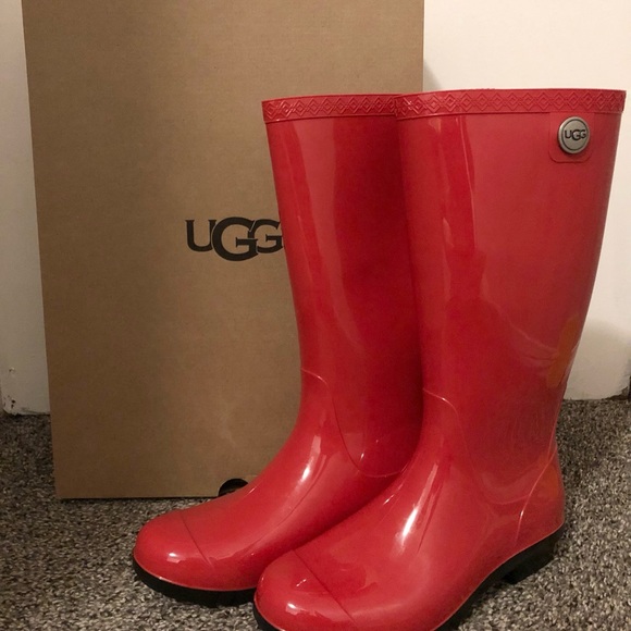 UGG Shoes - NEW Ugg Rain Boots (size 6 women's)